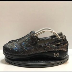 Alegria Keli Pro Glitter Clogs